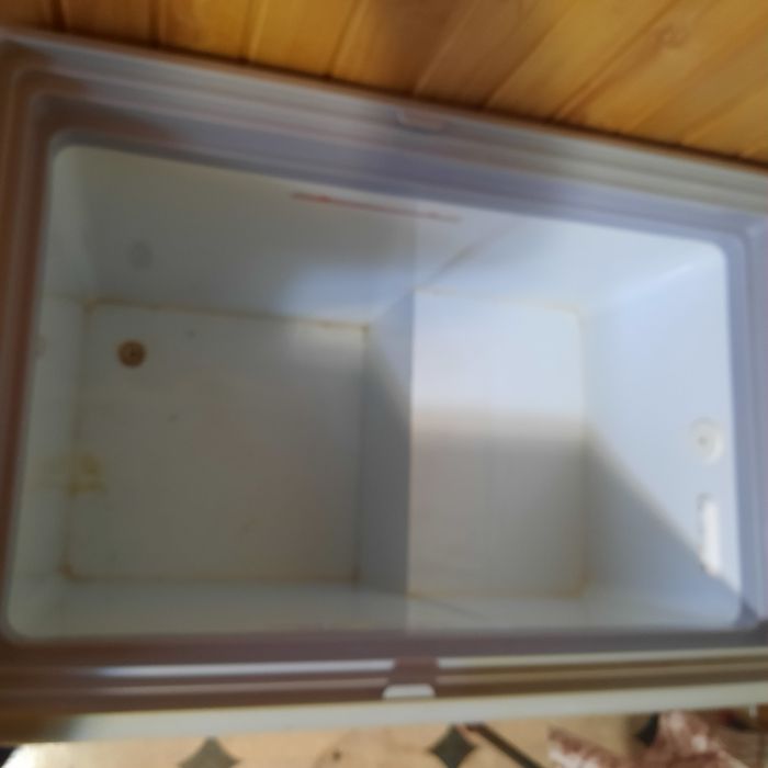 Продам морозильную камеру.