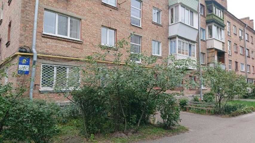 2-х кімнатна  вул. Василя Вишиваного 2