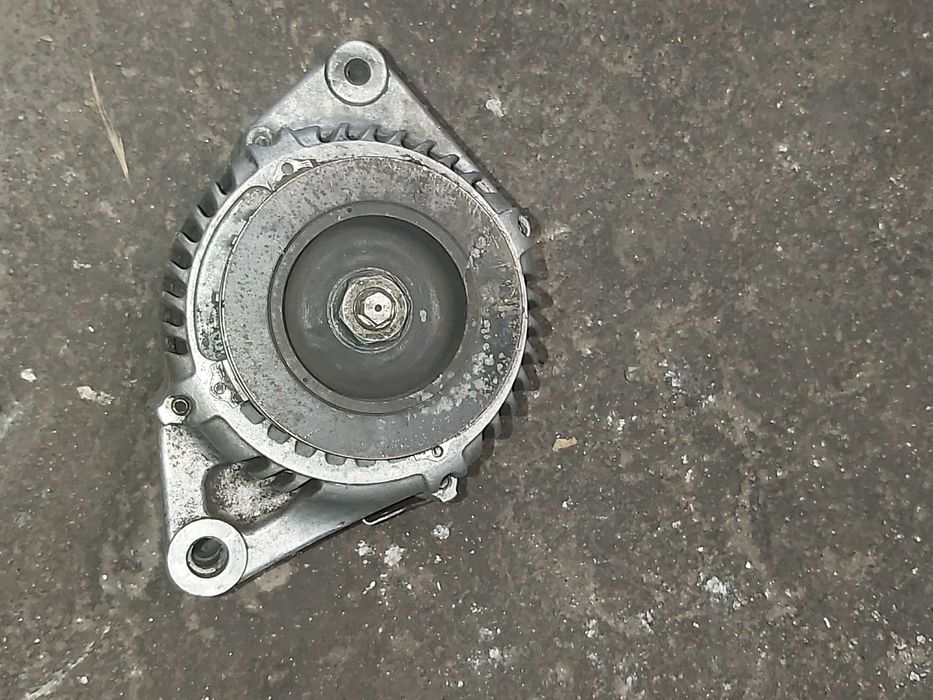 Alternator Toyota Avensis T22 2.0 D4D