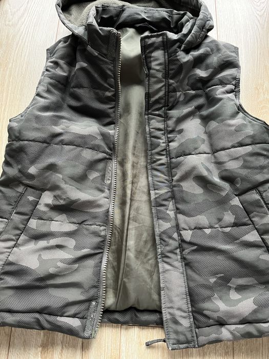 Bezrekawnik dla chlopca 122-128