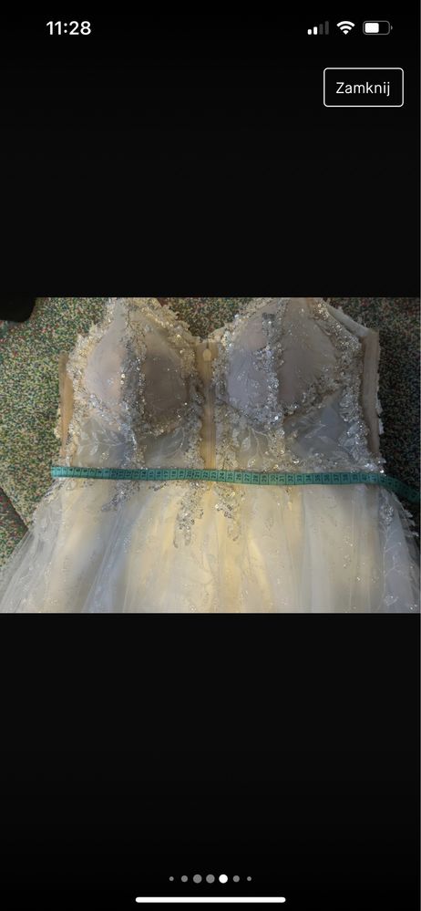 Suknia ślubna w kolorze kości słoniowej A