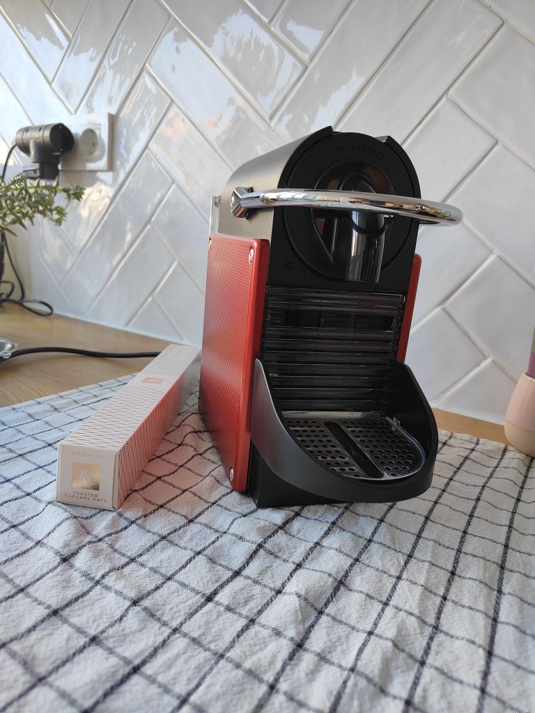 Maquina de café NESPRESSO D61