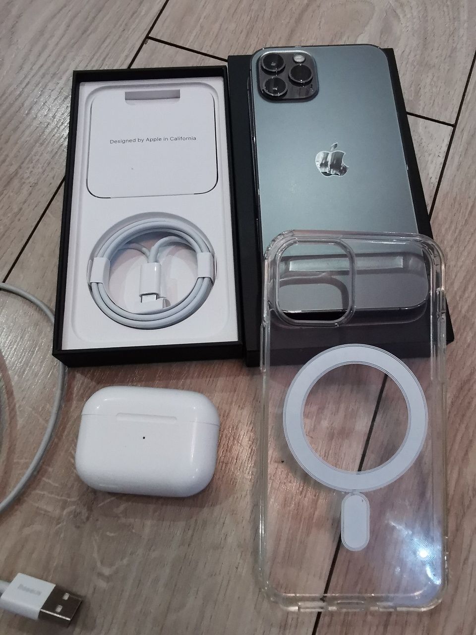 Продам iPhone 12 pro 256gb