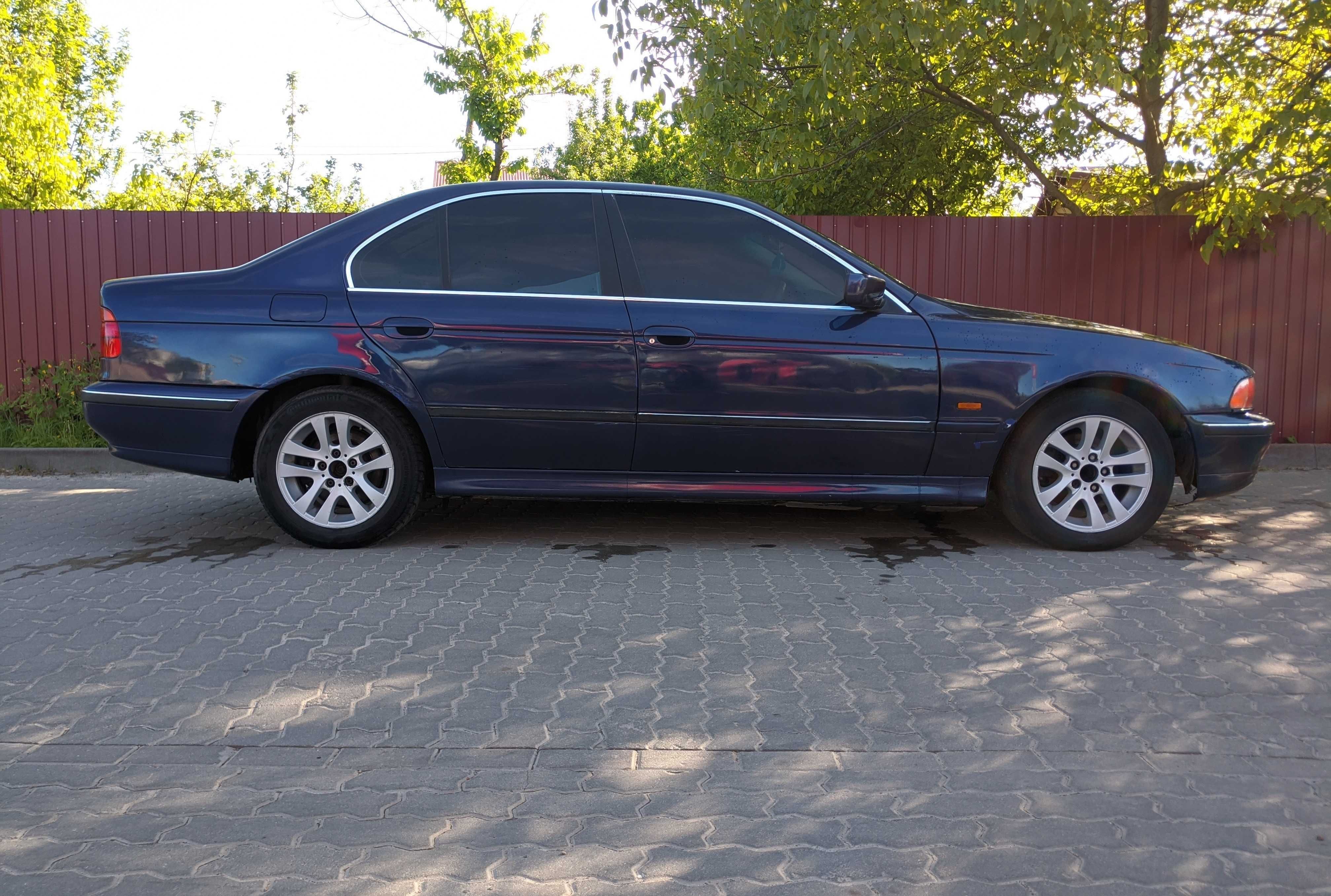 BMW E39 520I Бензин Львів