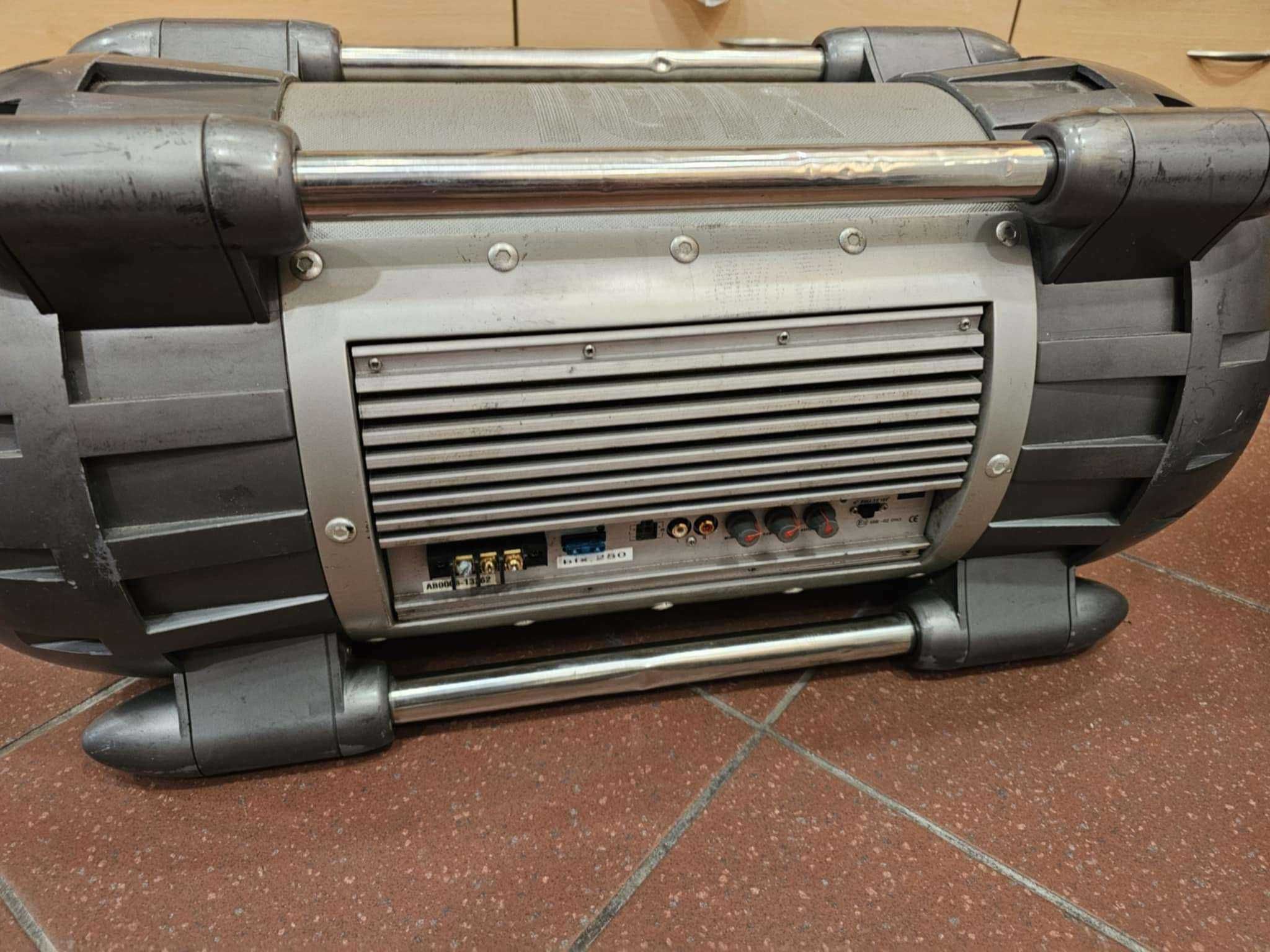 Tuba basowa JBL
BTX 250