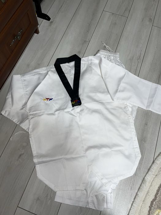 форма для тренування тхеквондо,розмір на 170,штани підкорочені95,нова