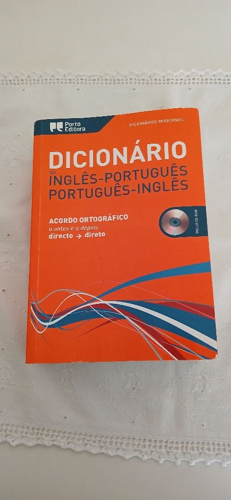 Dicionário Inglês-Português e Português-Inglês