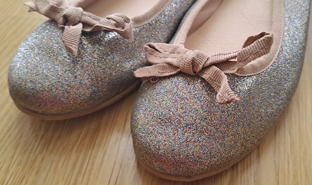 Sapatos Brilhantes::Tam 34