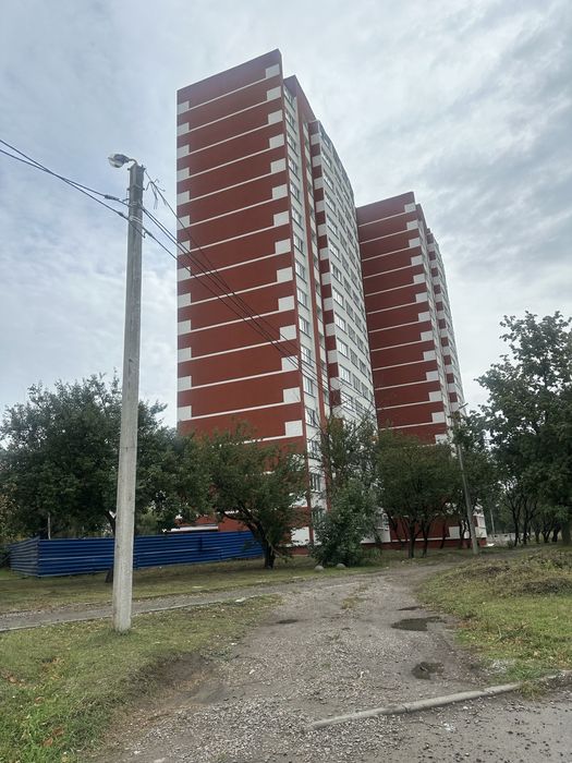 Продам 3 комнатную метро Салтовское pp1
