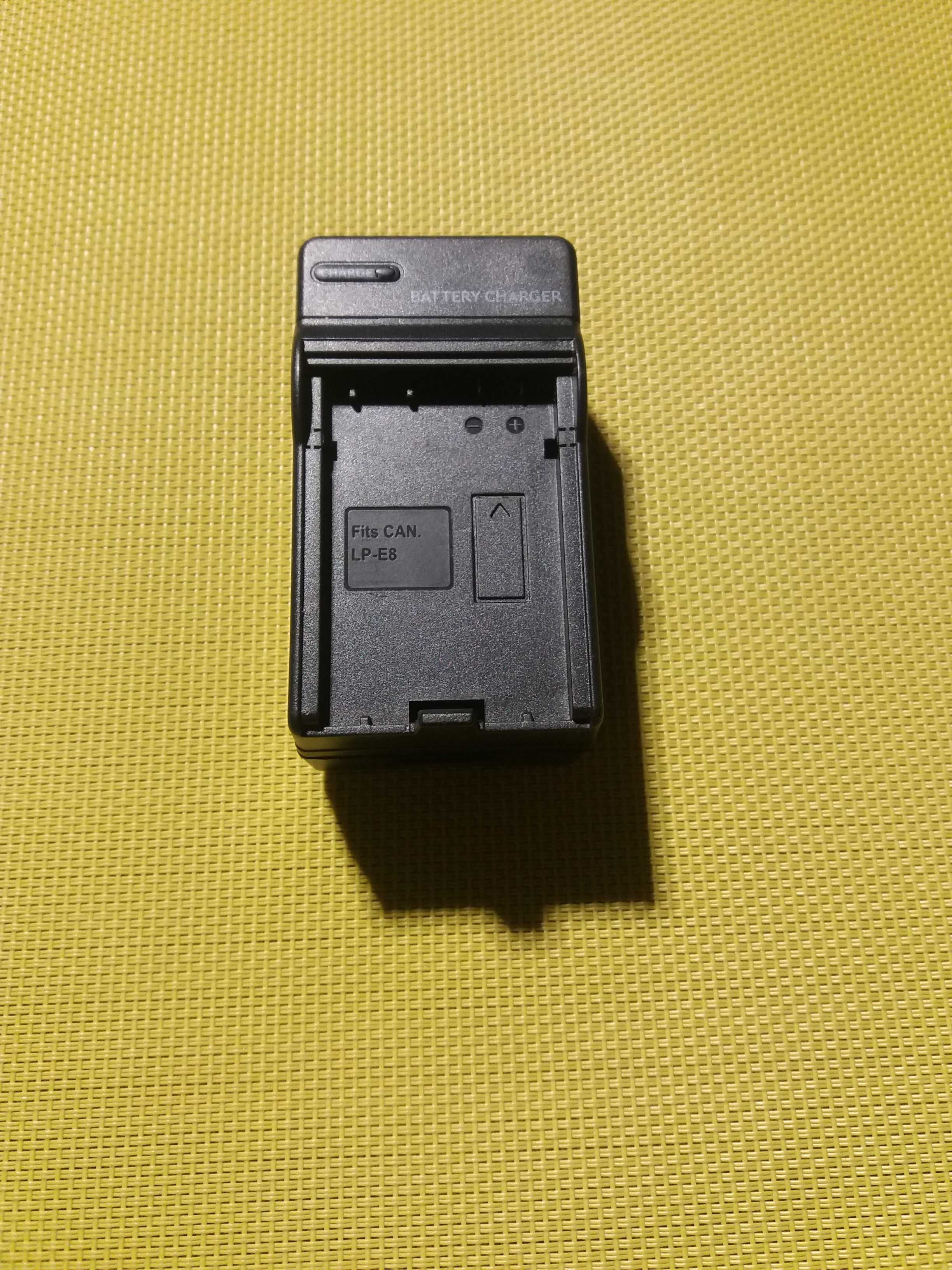 Зарядное устройство для батарей Canon LP-E8