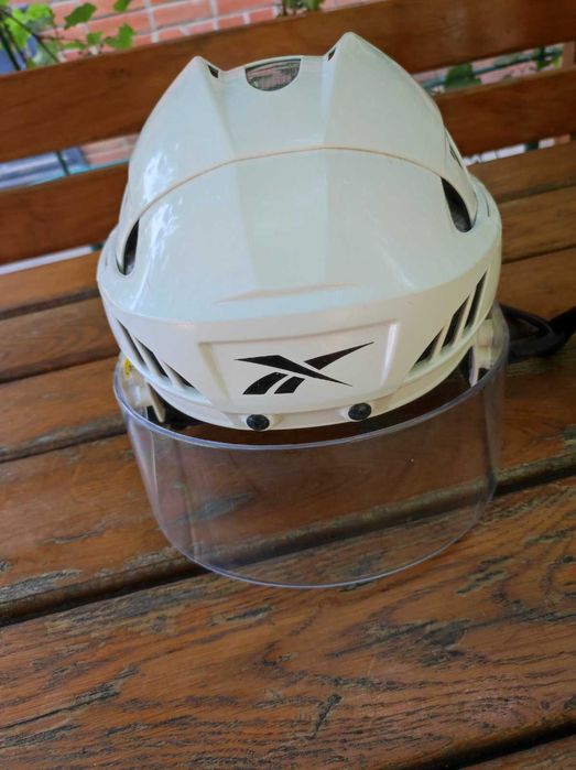 Хокейна форма в асортименті