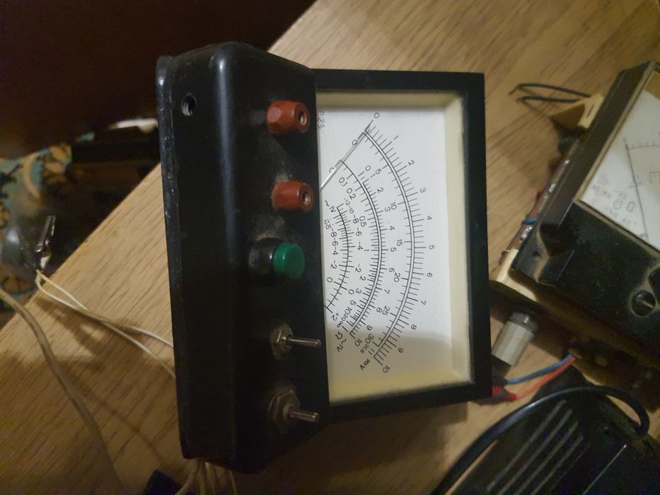 Мультиметри, вольтметри, амперметри, вимірюючі голови