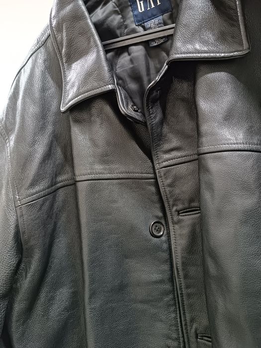 Продам натуральную кожаную  куртку , мужскую 54 Размер GAP