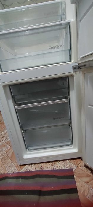 Продам Холодильник Горение,микроволновку всё в  хорошем состоянии.