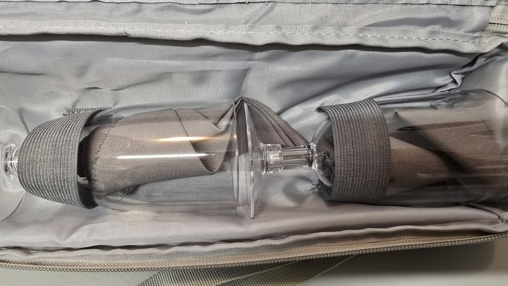 Zestaw piknikowy  torba na szampana z 2 kieliszkami