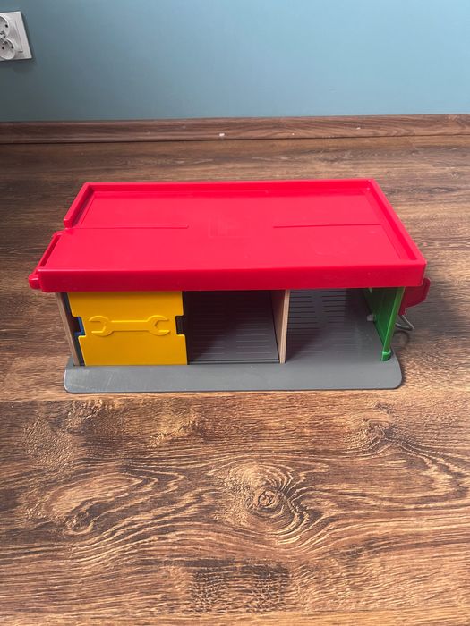 Warsztat drewniany dla dzieci z akcesoriami + silnik + garaż z autkiem