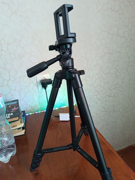 штатив для камери або телефону