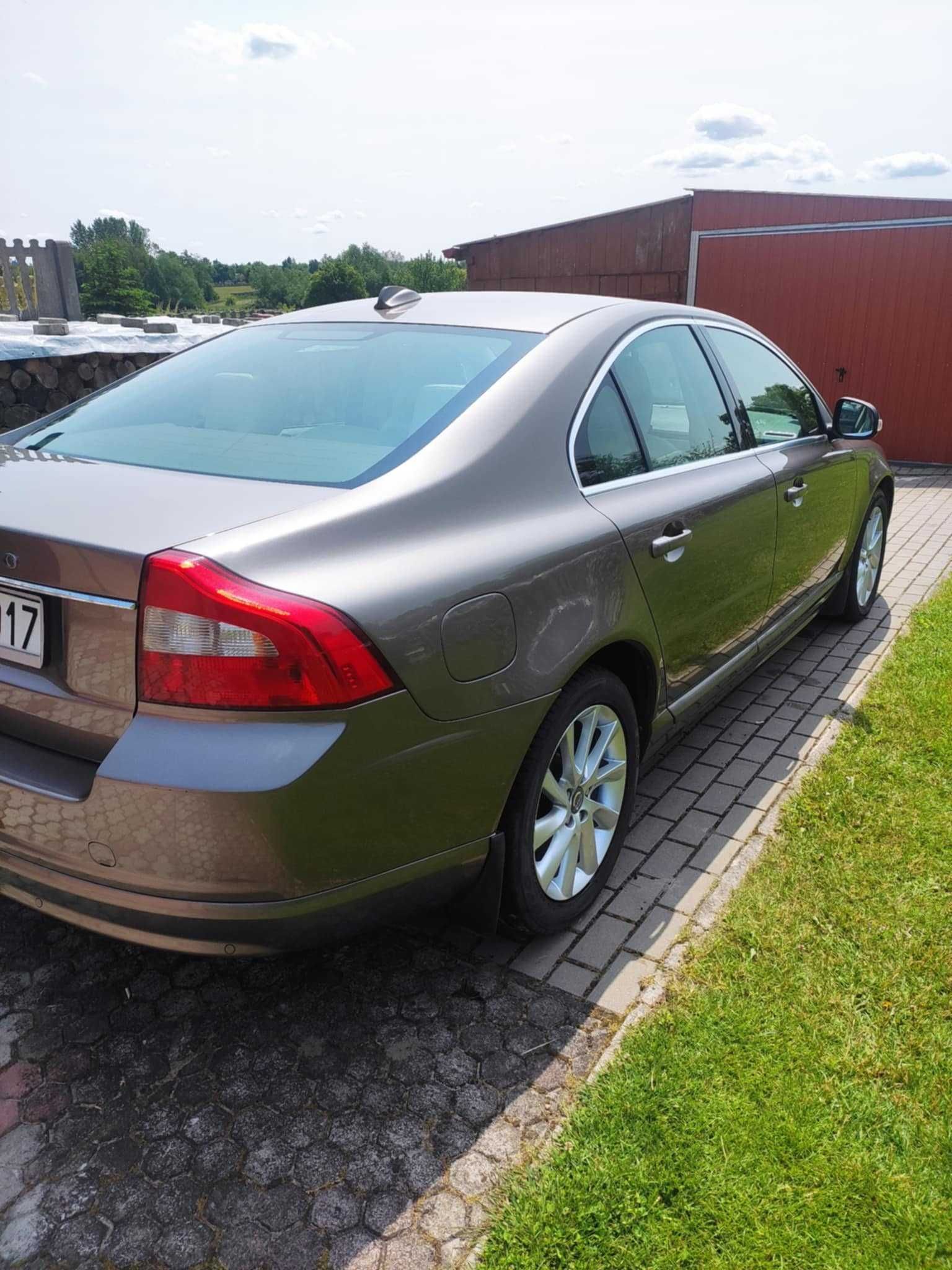 VOLVO S80  2.0 hdi 136 km