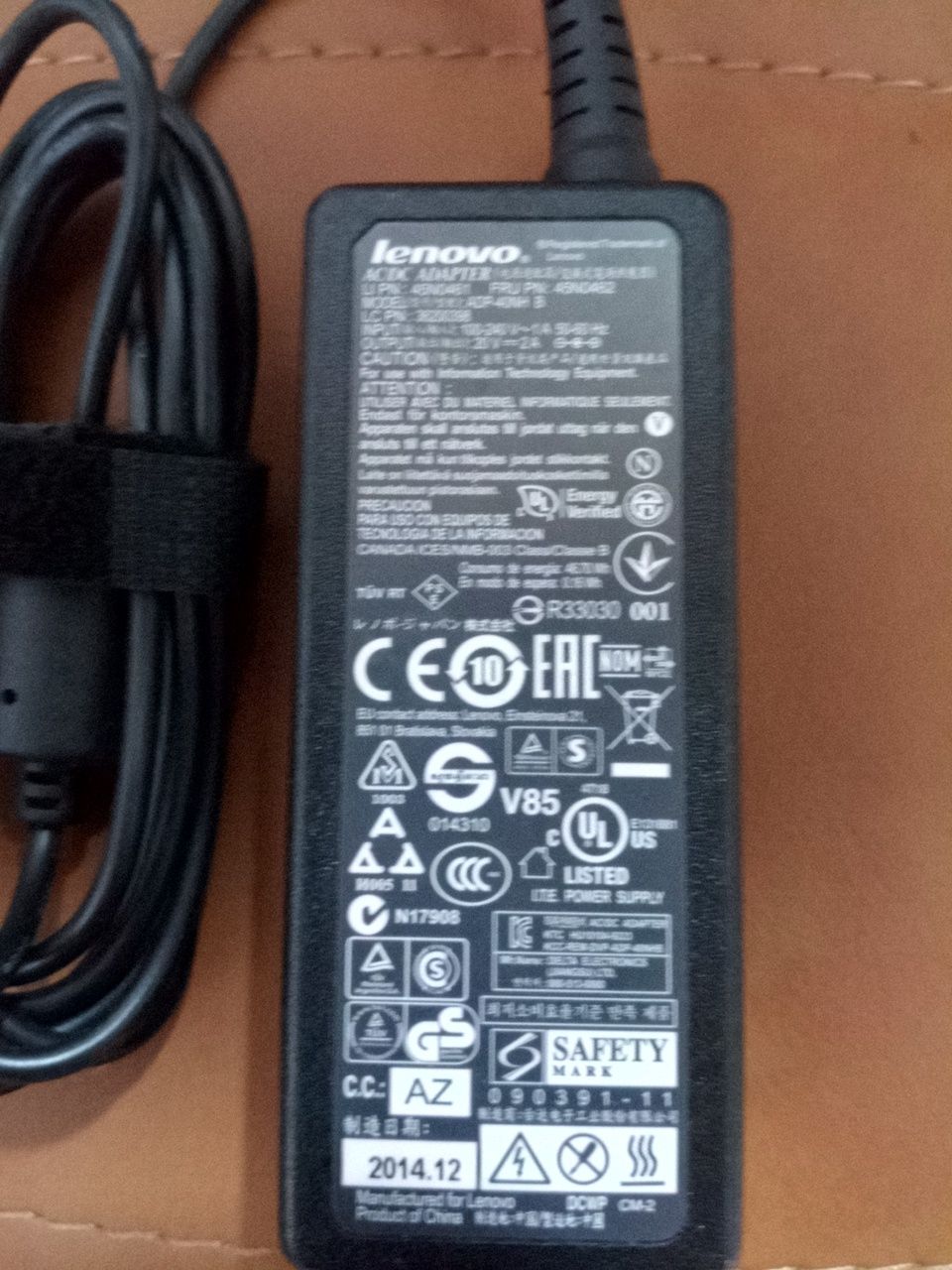 Lenovo 40W 20V 2А 5.5x2.5 оригінал блок живлення зарядне питания