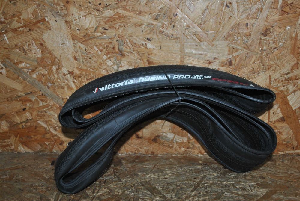 Idealna opona Vittoria Rubino Pro IV Graphene 2.0 700x30C 28" 30-622
