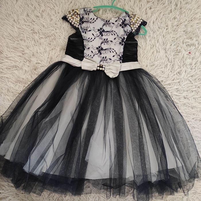 Сукня святкова дівчинці 5-6-7 років плаття