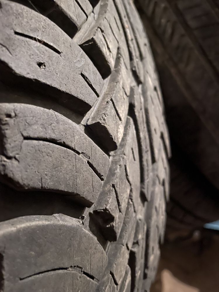 Резина 4*4 Шини CONTINENTAL 235/85 R16с