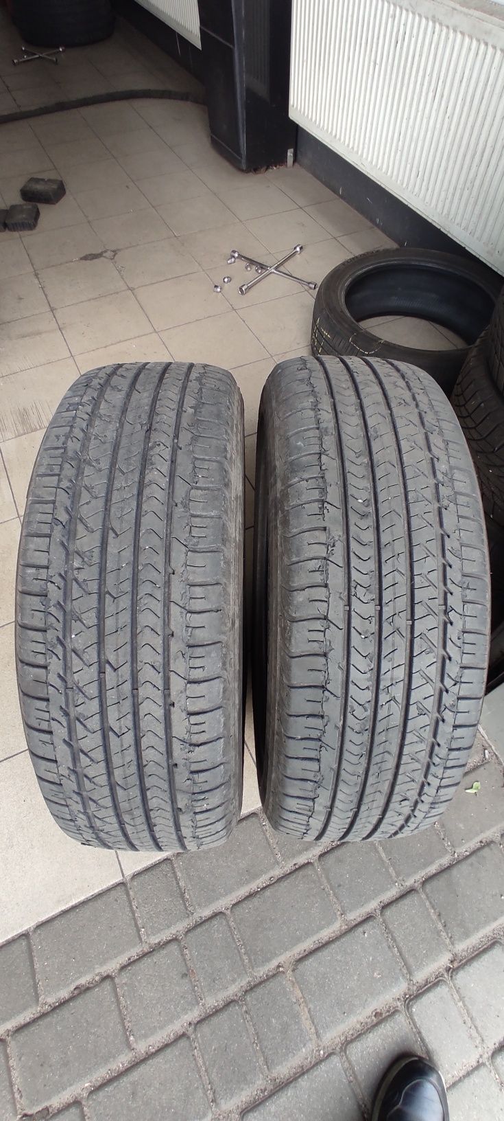 Продам шины 225/60R18 Гудиер