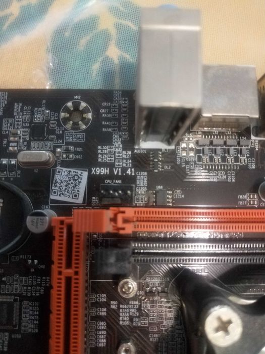 Продам комплект на 2011v3 сокеті: материнка+проц+пам'ять+охолодження