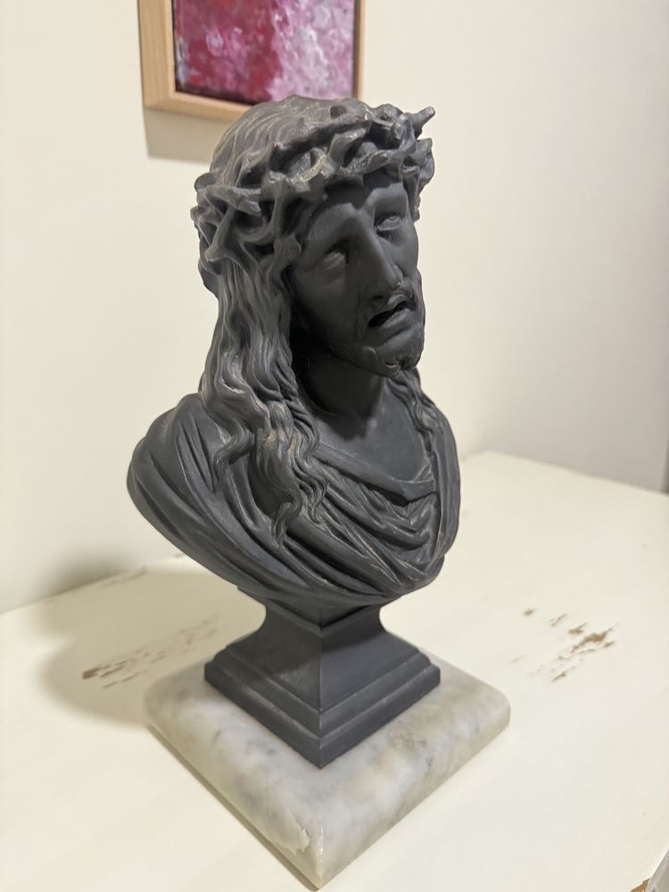 Busto de Cristo em ferro