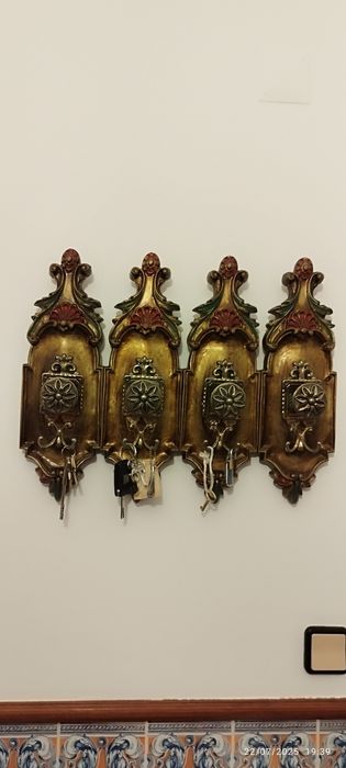 Mesa cardencia com espelho e cabide