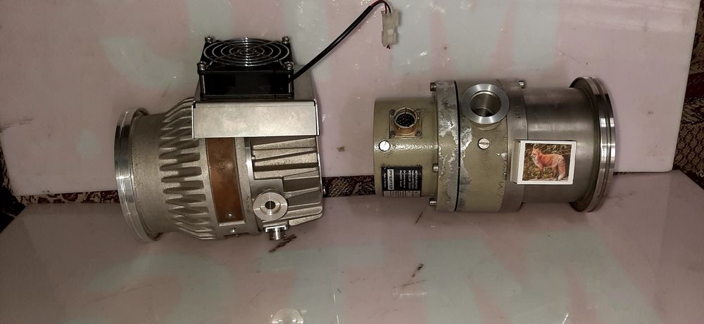 Вакуумный насос  Pfeiffer  tv301 nav  турбина