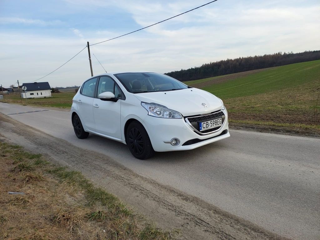 Peugeot 208 1.6 euro 5