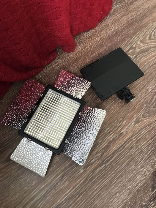 2 штНакамерне світло з напрямними шторками Alitek LED-320AS ціна за 2