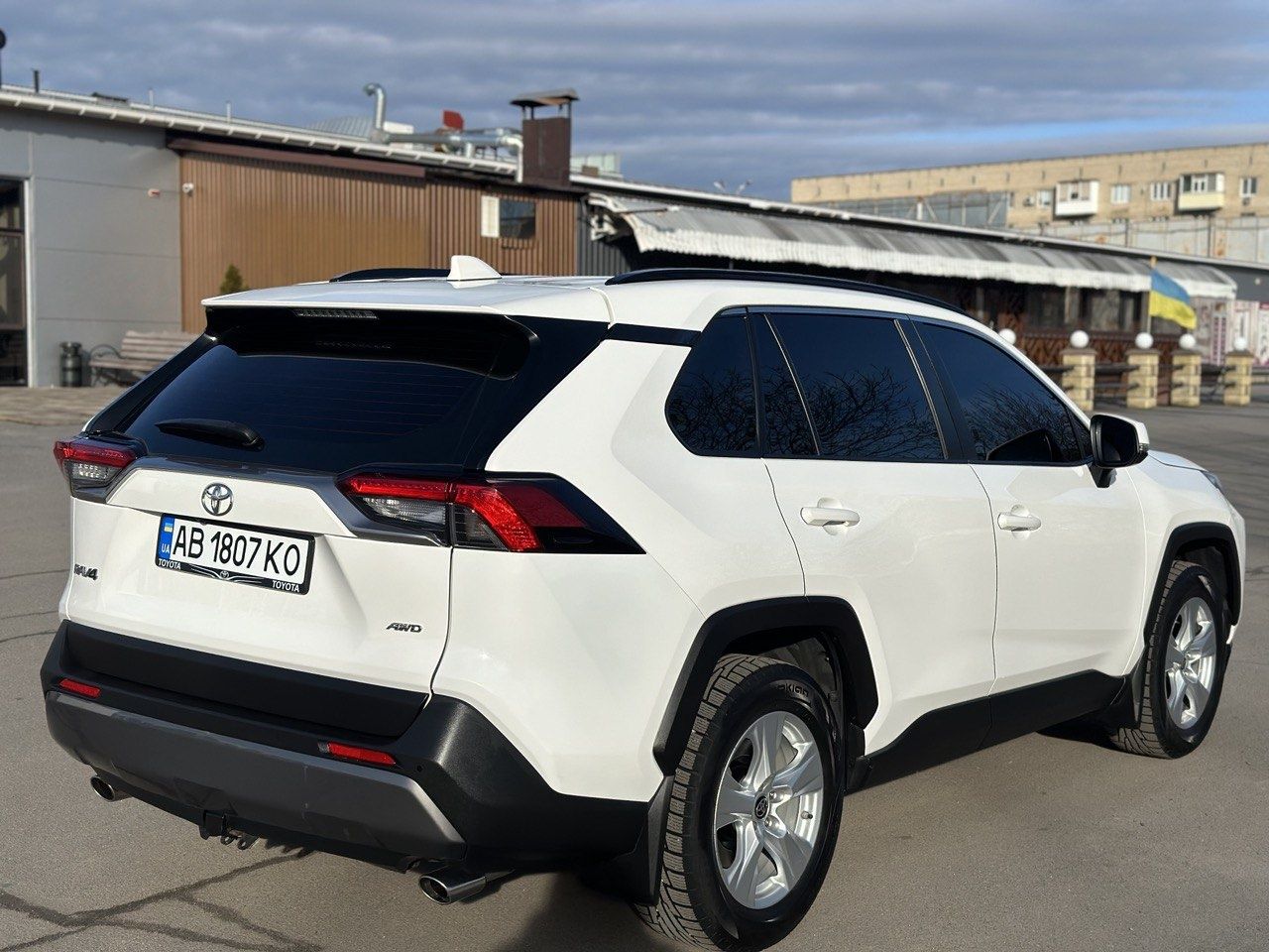 Офіційна Toyota Rav4