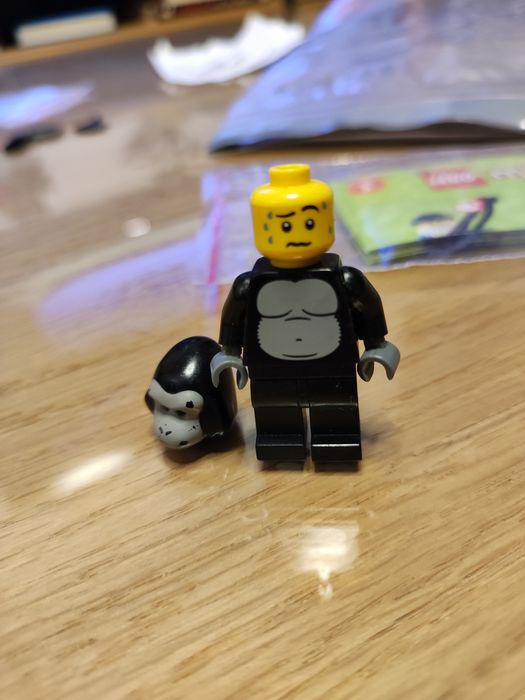 Sprzedam minifigurkę lego goryl seria 3