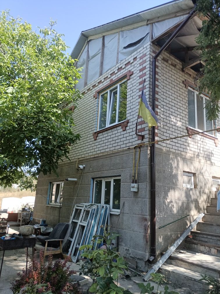 Продам 2будинка Чорнобаївка вул.Стадіонна