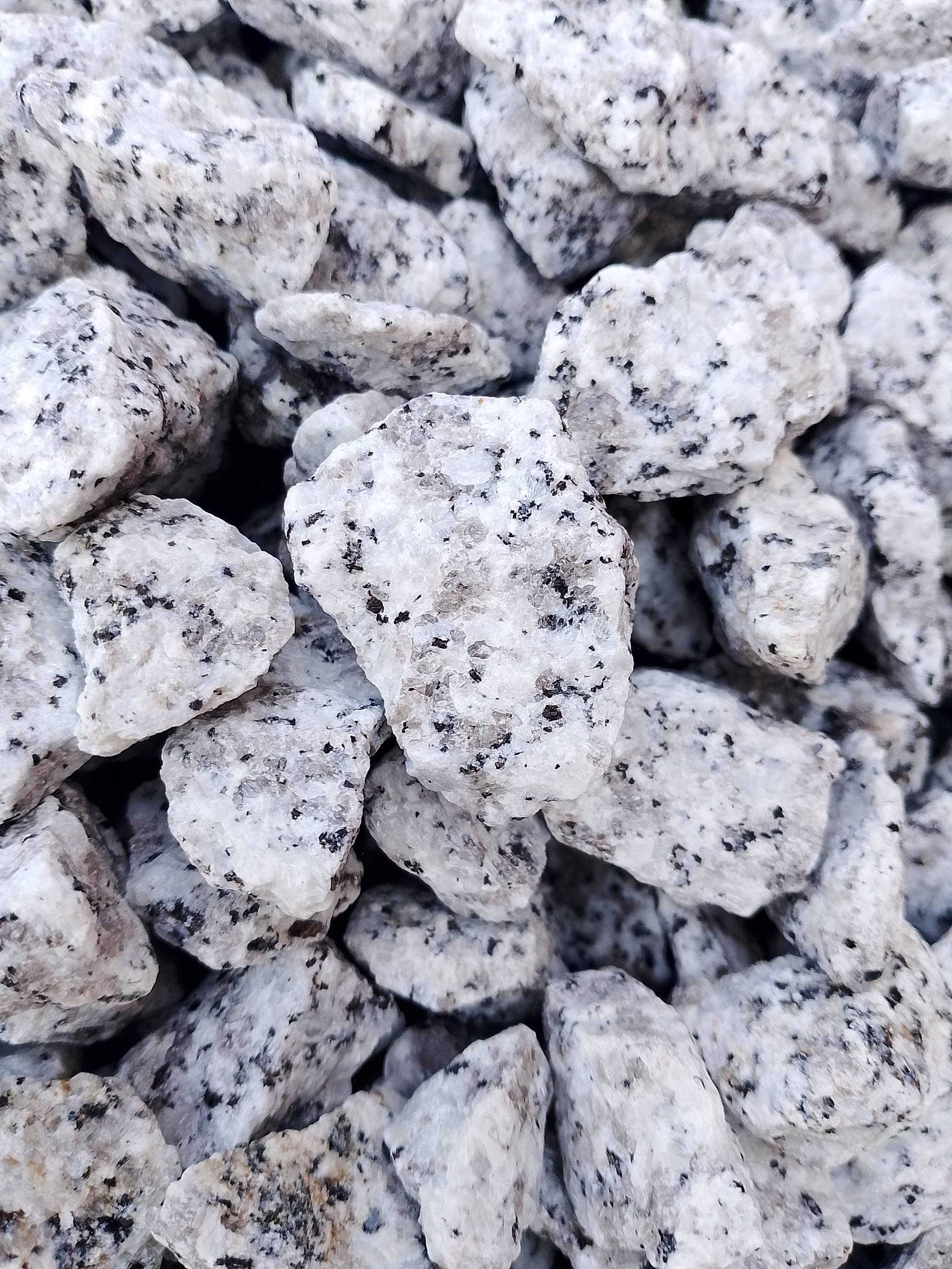 Kamienie Ozdobne/ Kruszywa Budowlane/ Nawozy Mineralne/ Kostka / Darex