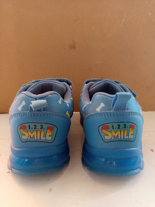 Кросівки кросовки