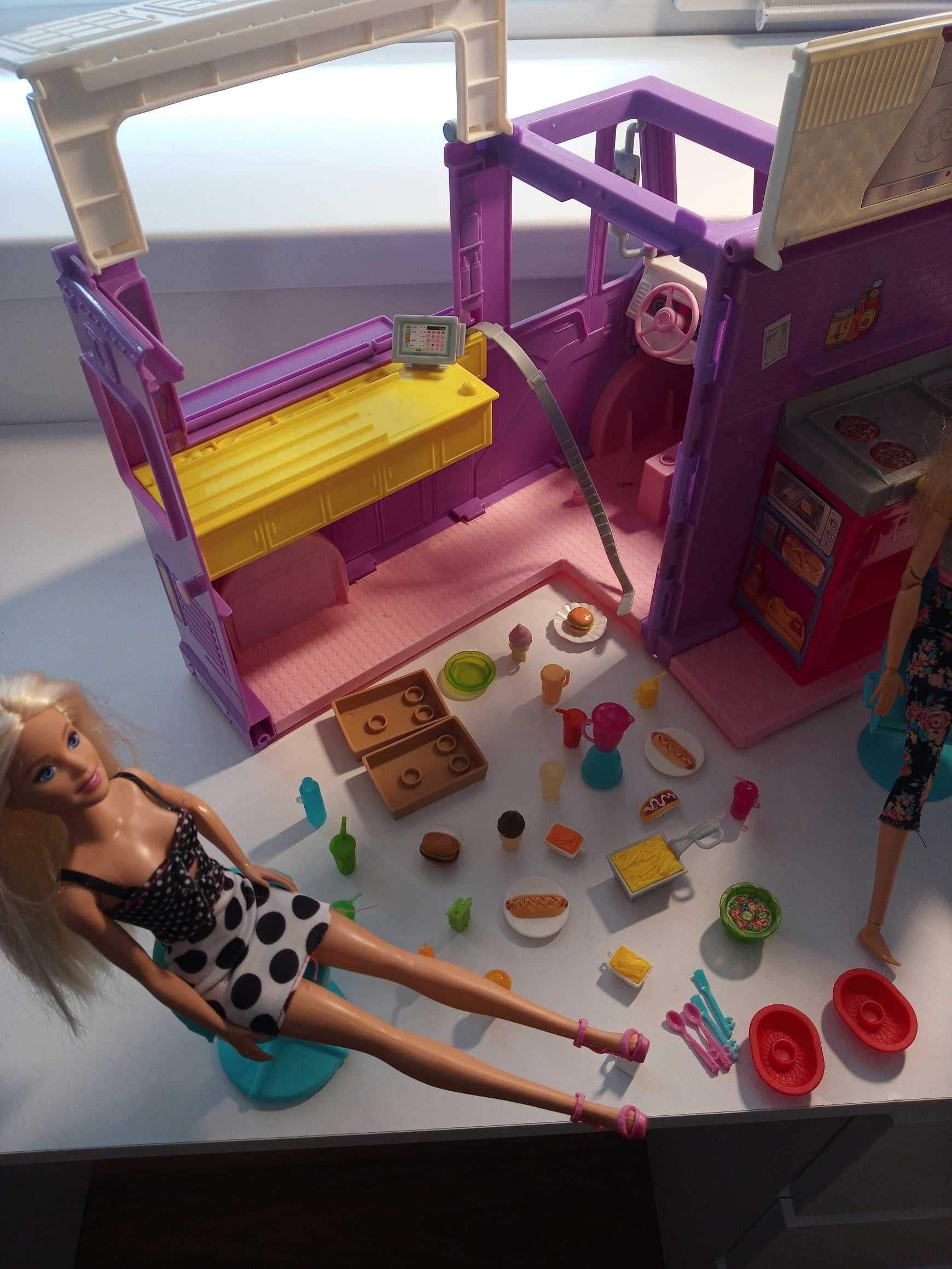 Barbie Samochód Foodtruck dla lalki GMW07 zestaw 2 lalki