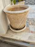 Vasos em pedra para desocupar