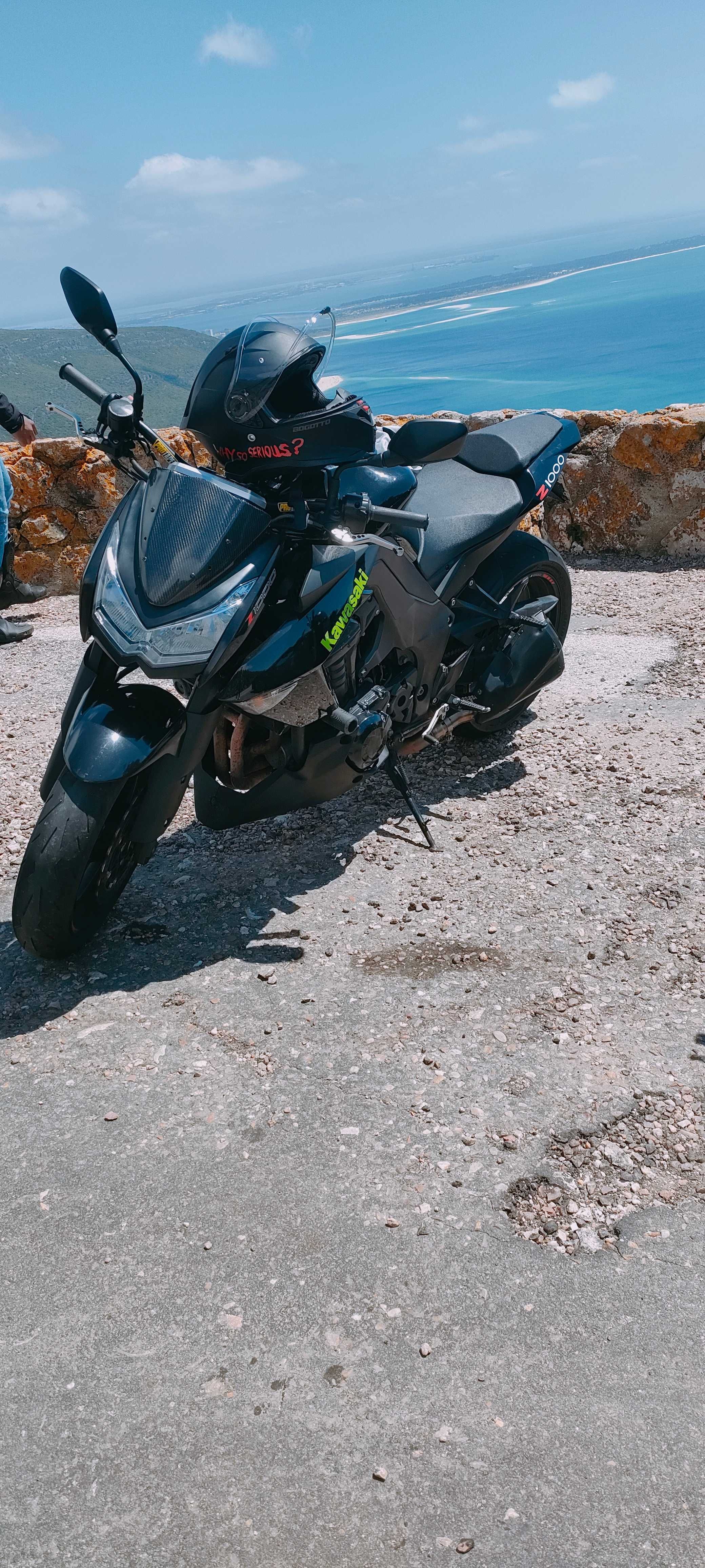 Kawasaki Z1000r impecável