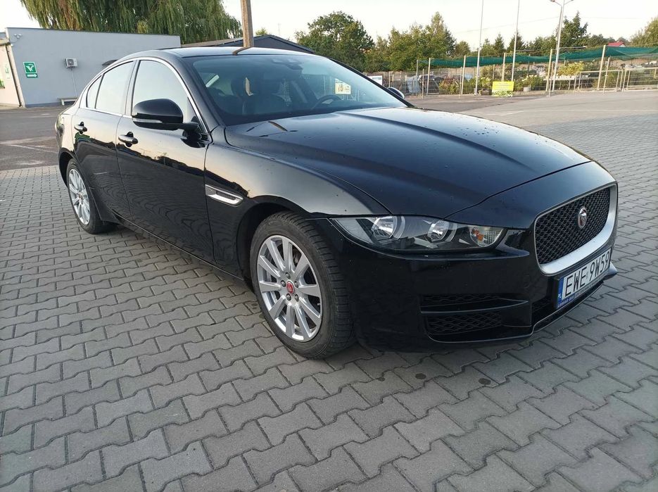 Jaguar XE