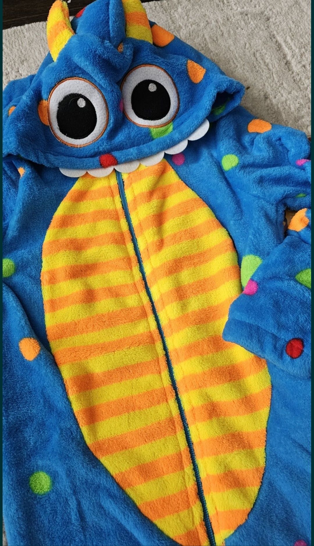 Wyprzedaż Kombinezon piżama kostium monster r.110/116