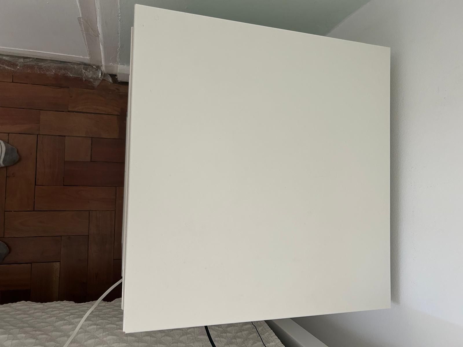 Mesa de Cabeceira IKEA VIKHAMMER