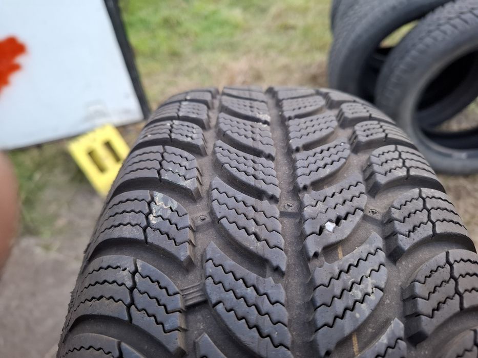 Opony zimowe 185/60/14 4szt 8mm Dębica FRIGO