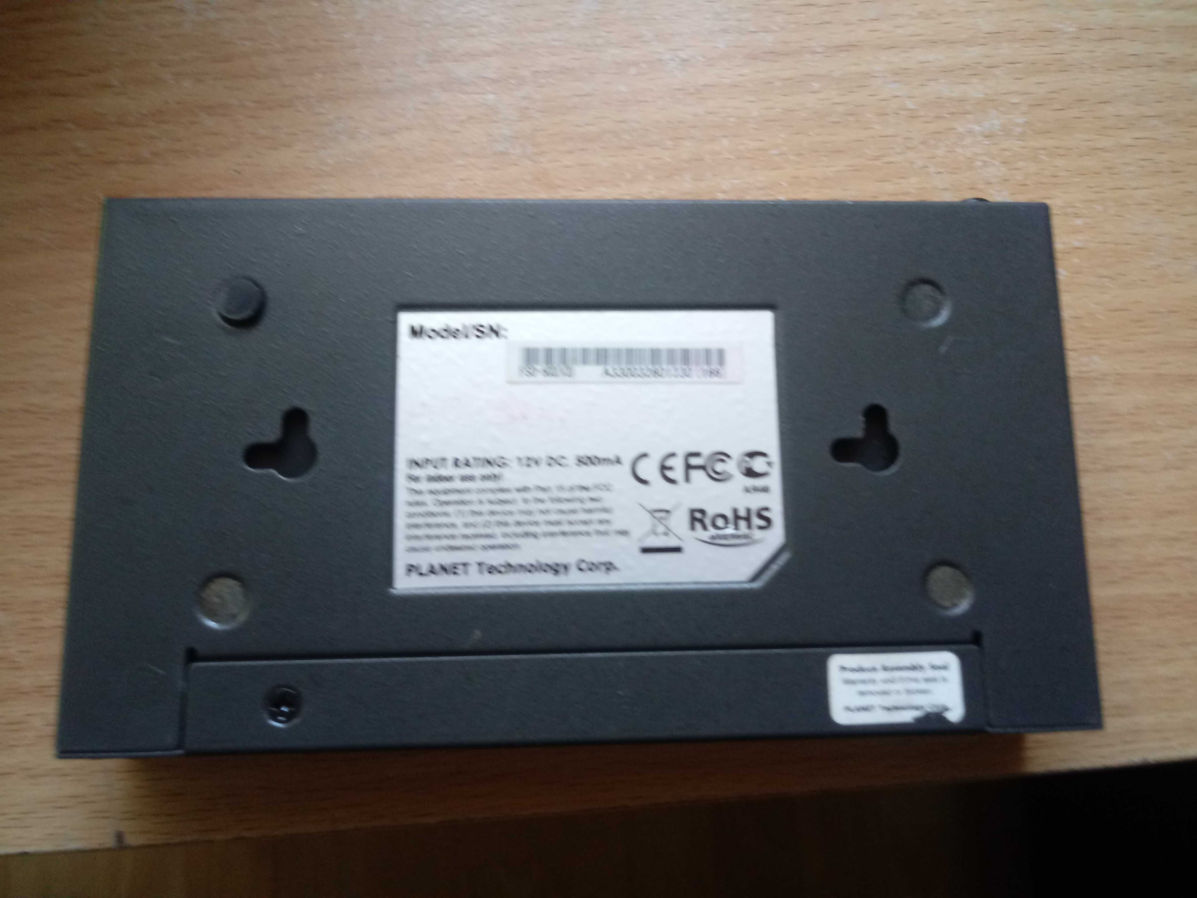 Switch LAN 10/100/1000 Mbit 5 i 8 portowy Planet GSD-803