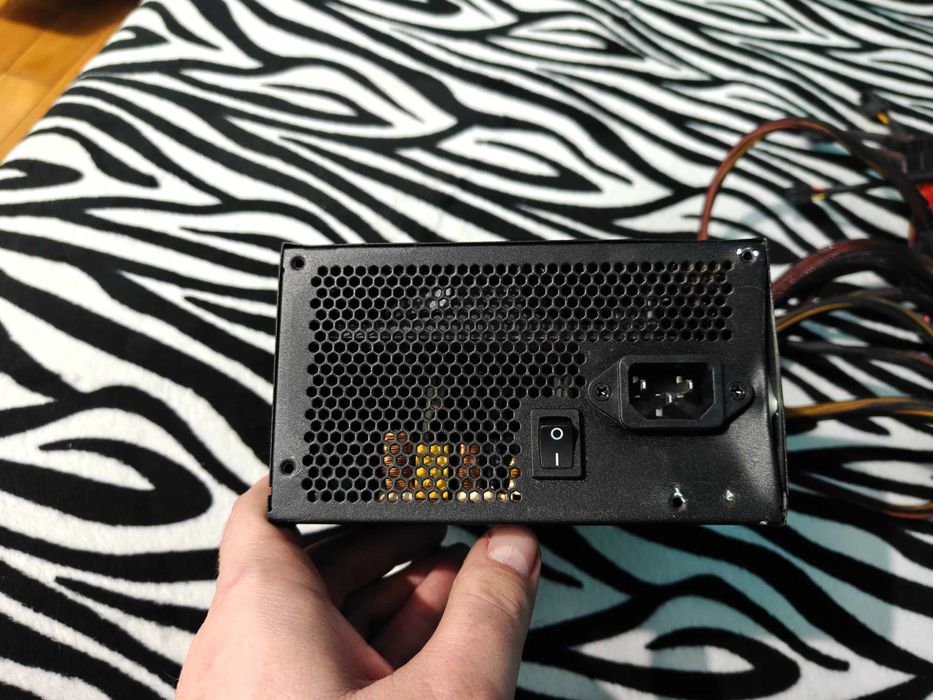 Zasilacz Corsair VS650