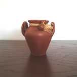 Pote decorativo artesanal em barro, vintage