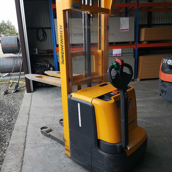 Paleciak elektryczny Jungheinrich EJC 212