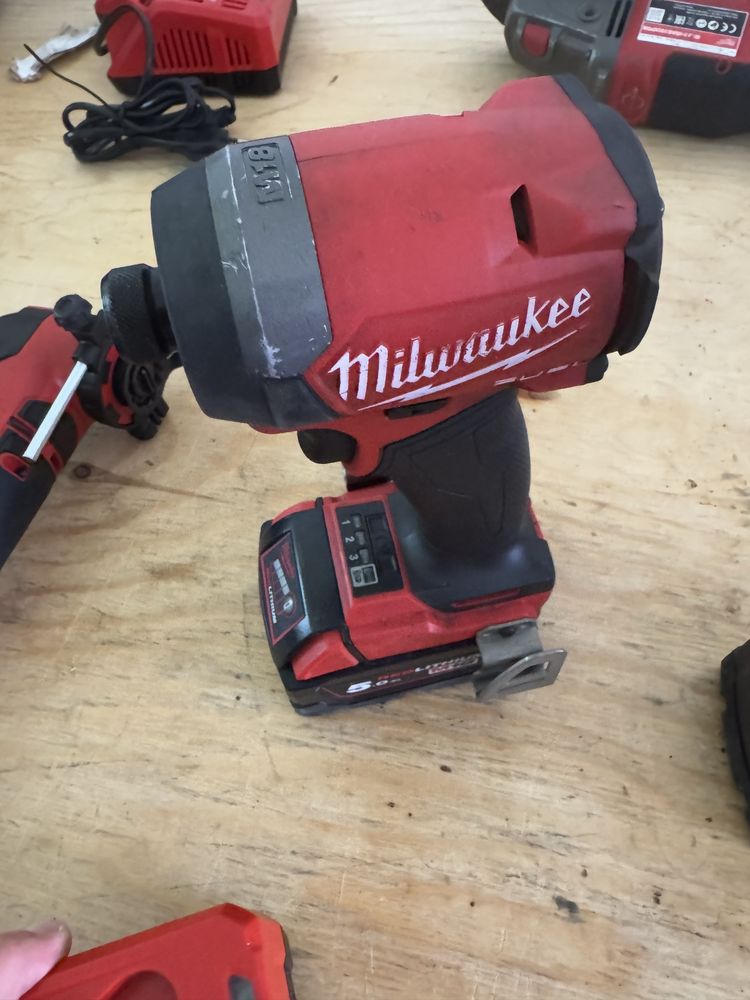 Milwaukee M18. Zestaw narzedzi